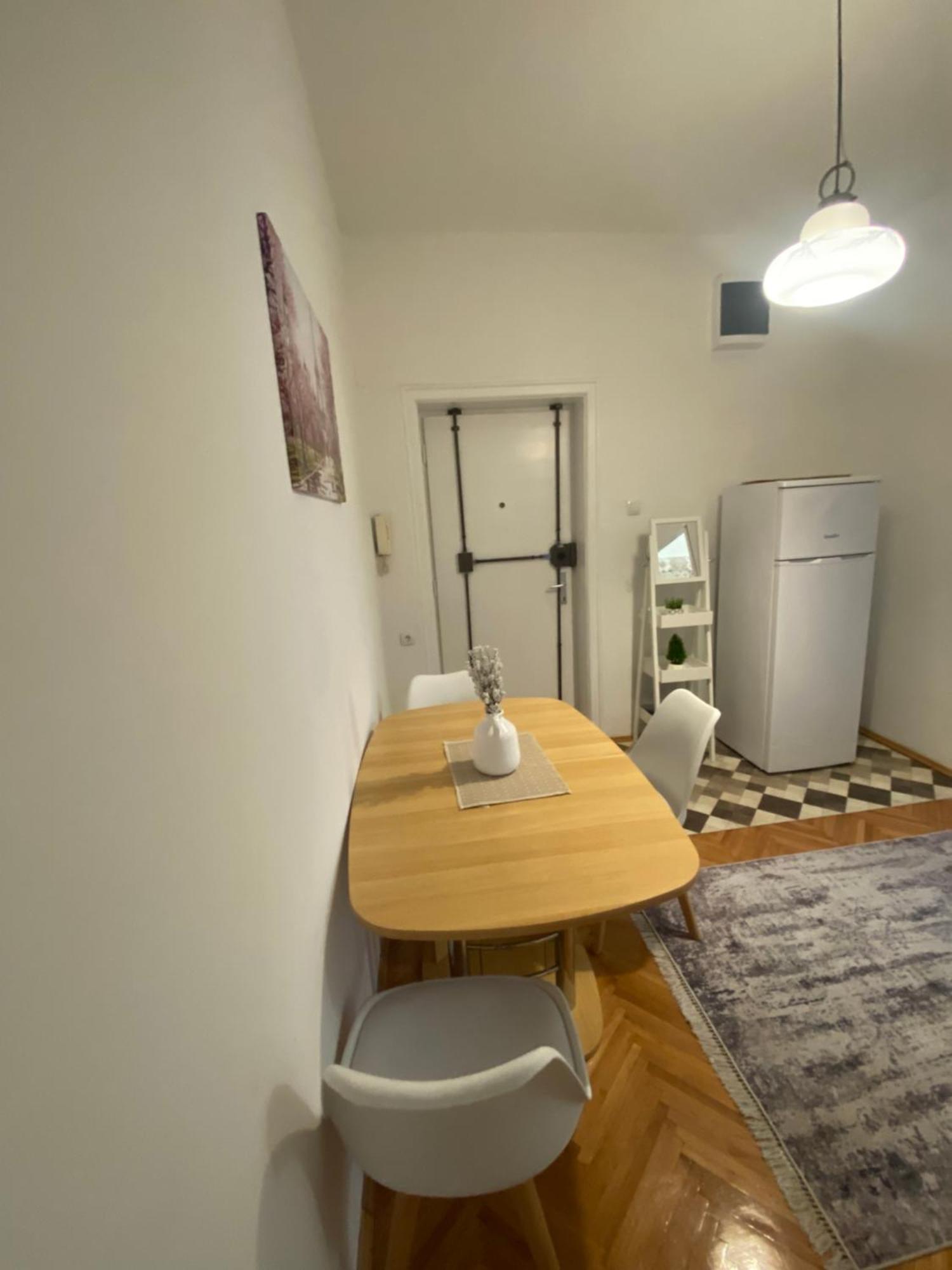 Dolce Apartman Podgorica Ngoại thất bức ảnh