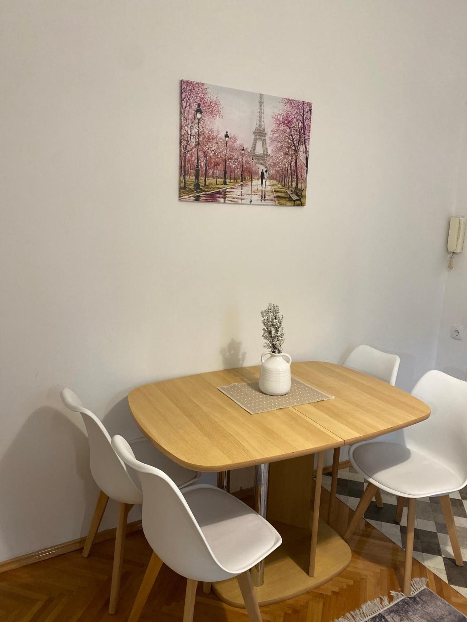 Dolce Apartman Podgorica Ngoại thất bức ảnh